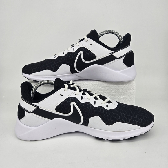 Nike Legend Essential 2 'Black White' Women's Training Shoes Size 9 - Picture 4 of 8